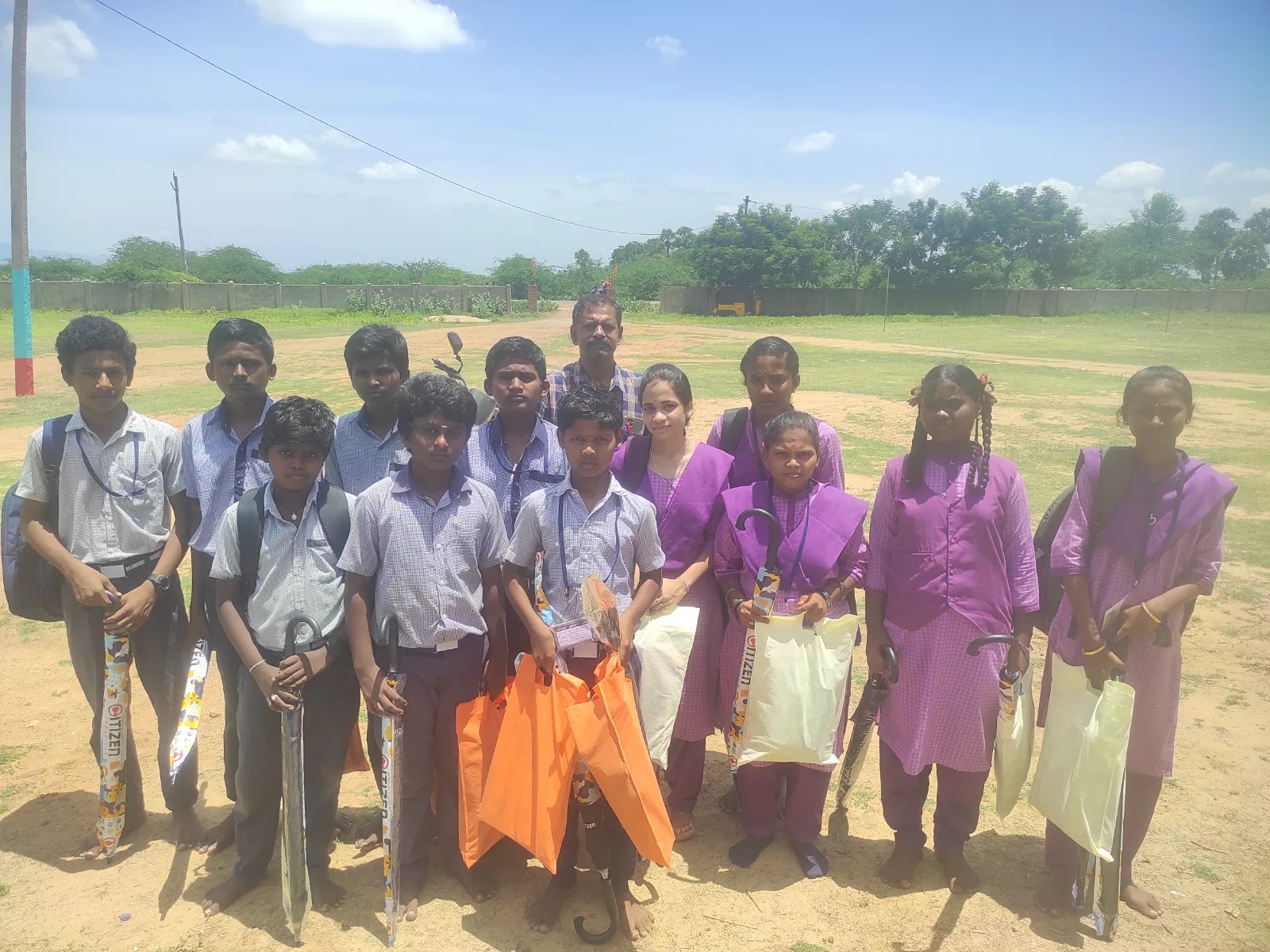 Schoolmela 2024 Distribution Pillamedu 